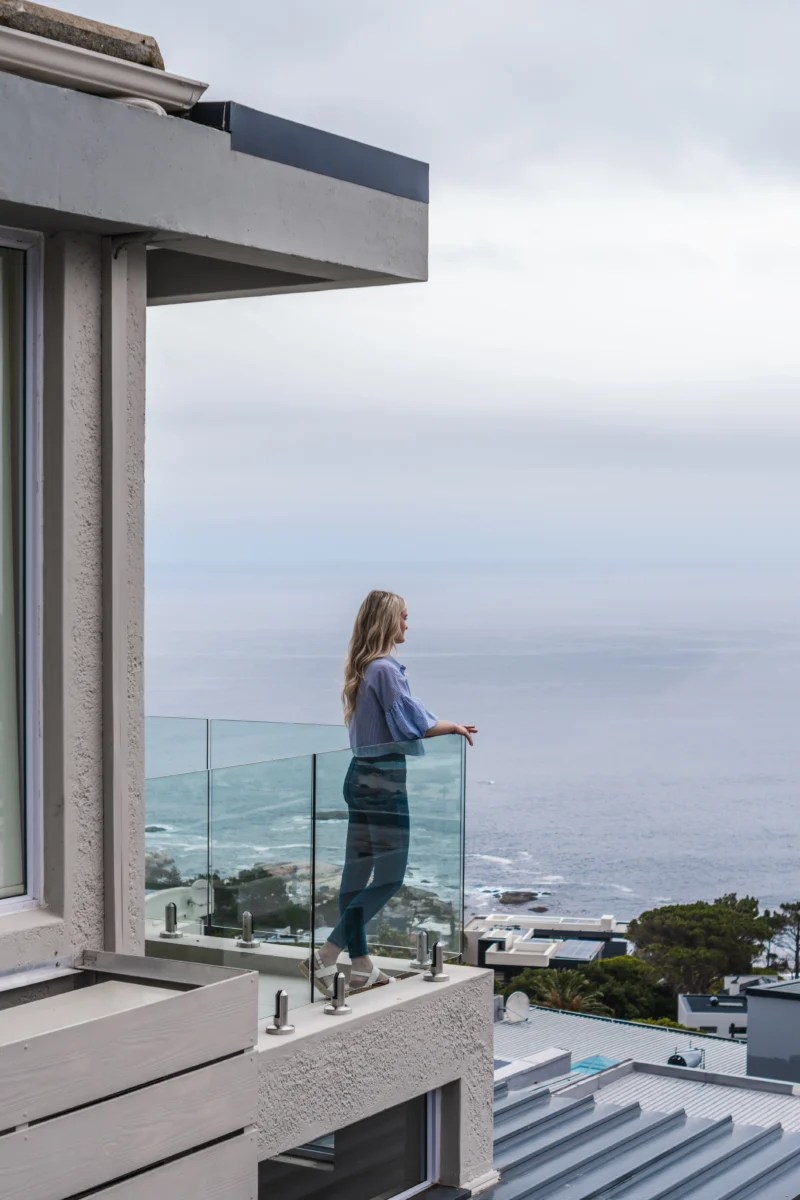 Modern Balcony Design Ideas Using Frameless Glass Balustrades